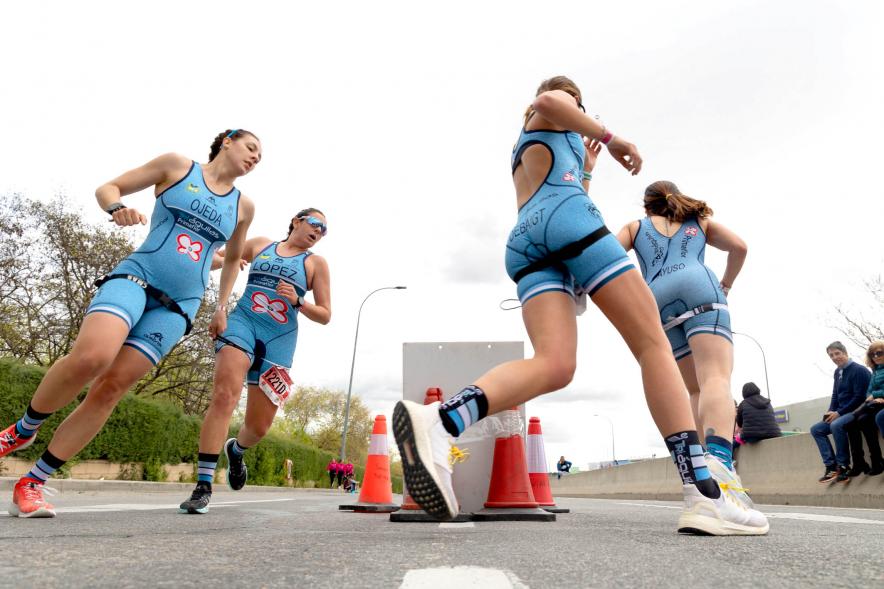 Campeonato de España de Duatlón - Imagen de un momento de la carrera a pie femenina.