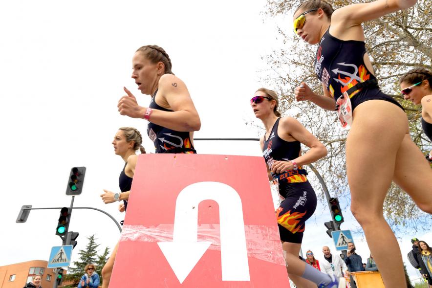 Campeonato de España de Duatlón - Imagen de un momento de la carrera a pie femenina.