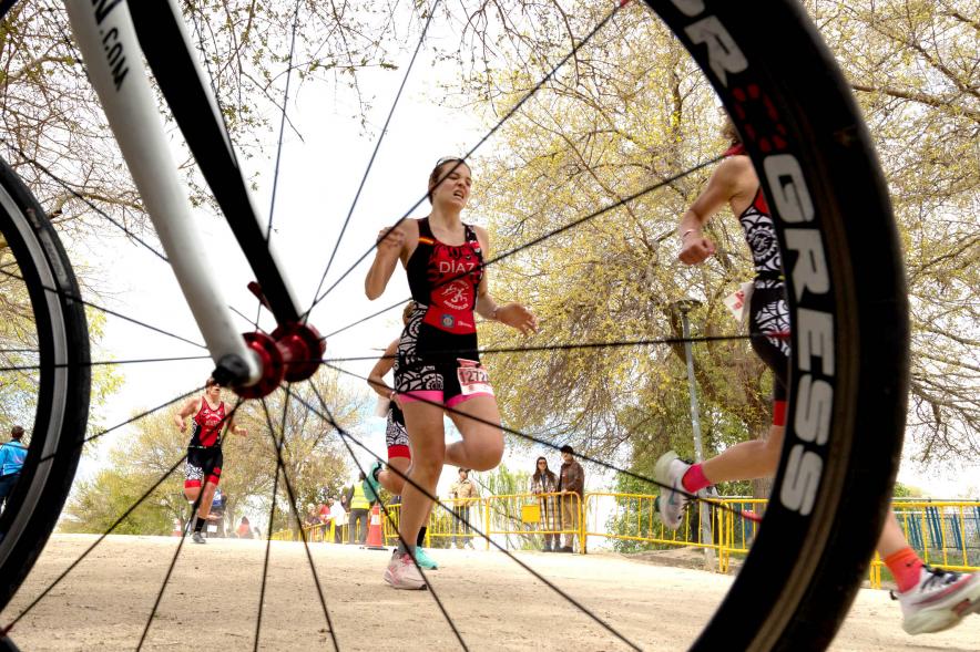 Campeonato de España de Duatlón - Imagen de un momento de la carrera a pie femenina.