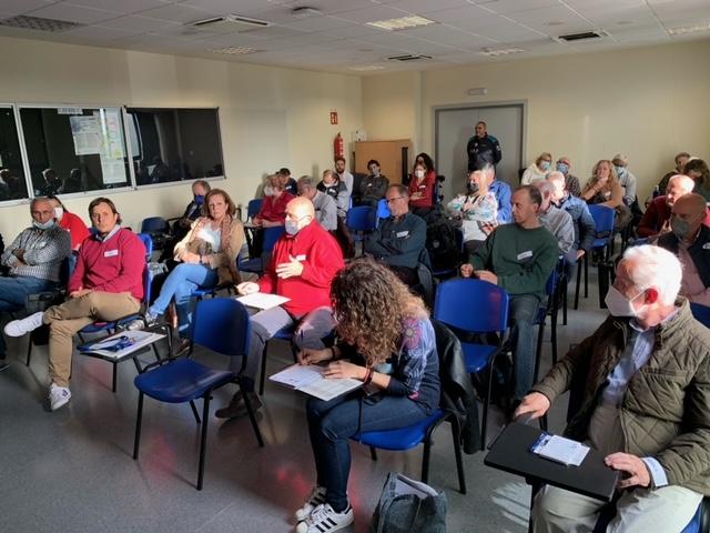 Foro de Distritos Movilidad y Seguridad Ciudadana -  Imagen del grupo numeroso de la  reunión.