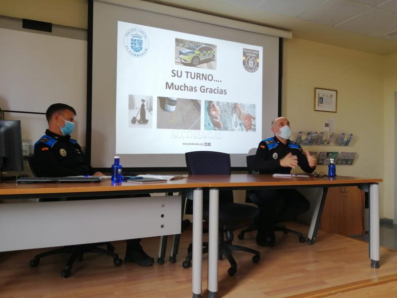 Foro de Distritos Movilidad y Seguridad Ciudadana -  Mesa de ponencia  de la Policía Municipal. 