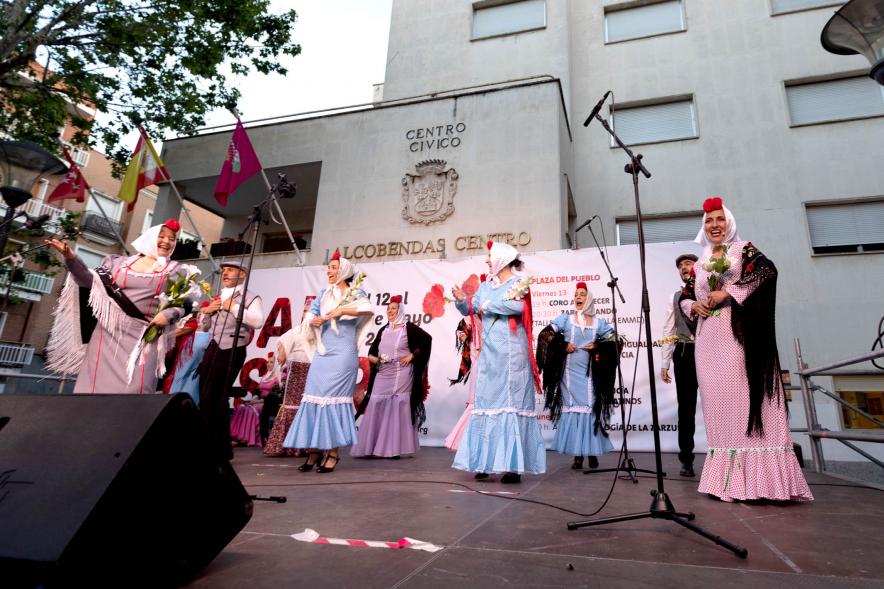 Chulapas en el escenario