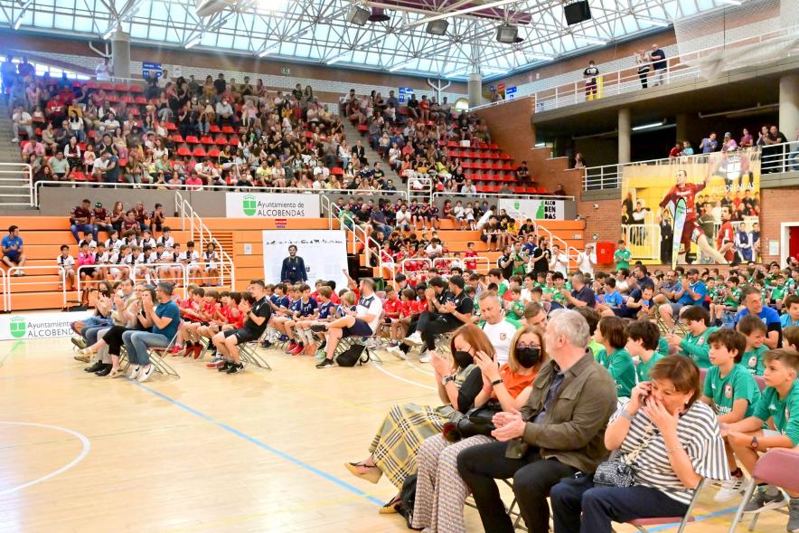 Entrega Trofeos XXV Juegos Deportivos Municipales - Imagen general del público.