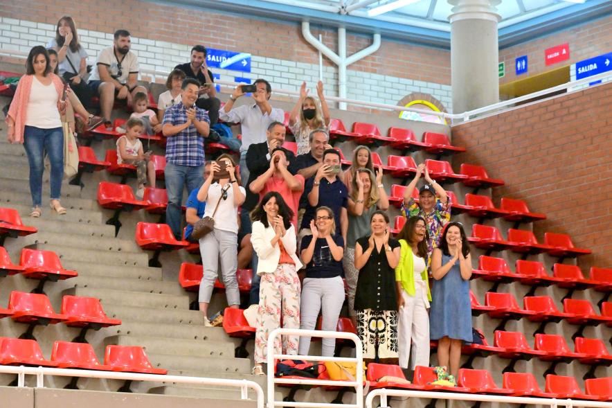 Entrega Trofeos XXV Juegos Deportivos Municipales - Imagen de parte de las gradas con los aficionados.