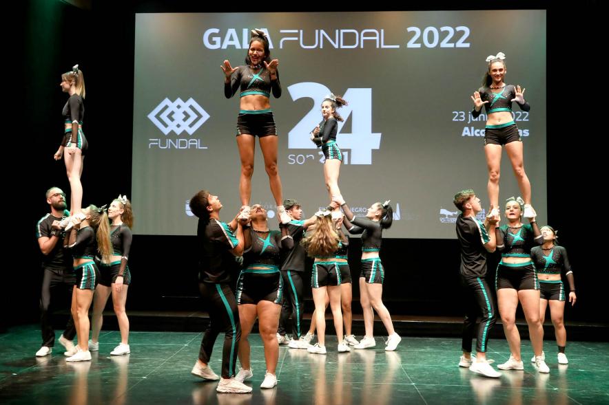  XXIV Gala Fundal -  Ejercicio de acrobacias de los CheerXPort.