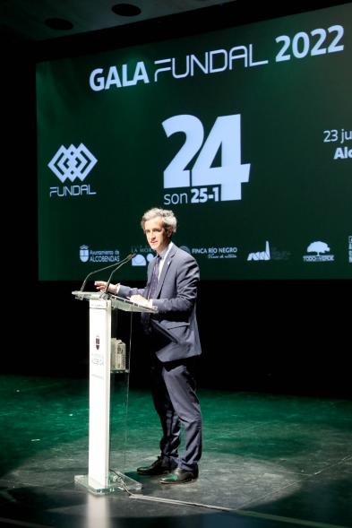 XXIV Gala Fundal - Primer plano del discurso del alcalde Aitor Retolaza.