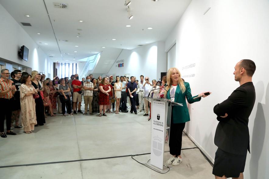 Inauguración Exposición de Gorka Postigo "We Are the Flowers in Your Dustbean" -  Discurso de Topacio Fresh, sobre el autor.