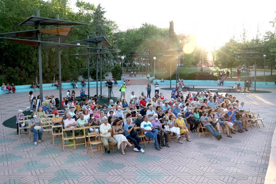 La Música Conquista la Calle 2022- Concierto en el Parque de la Comunidad de Madrid - Imagen de los asistentes al concierto.