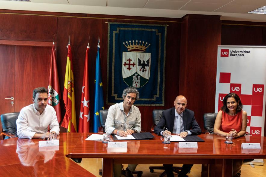 Momento de la firma