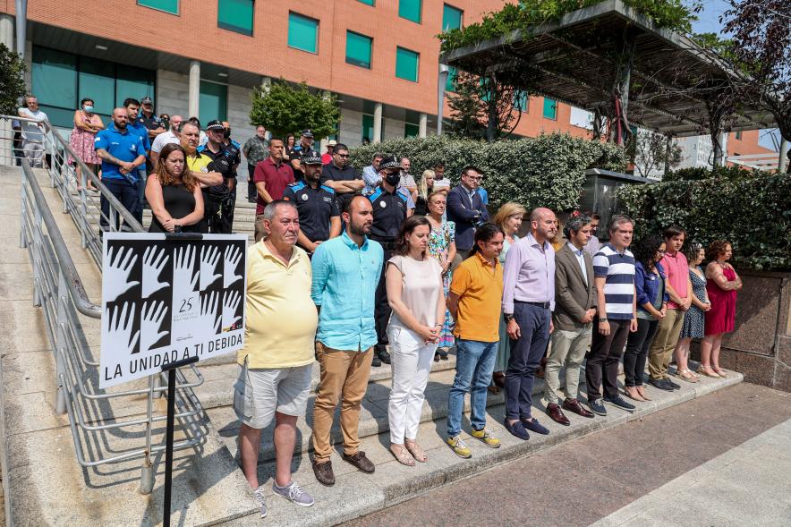 Minuto de Silencio, Alcalde Aitor Retolaza y Plana Mayor del Ayuntamiento