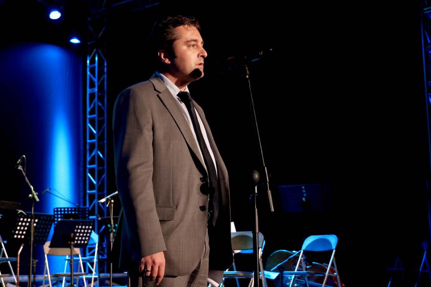 Cantante lírico durante el evento