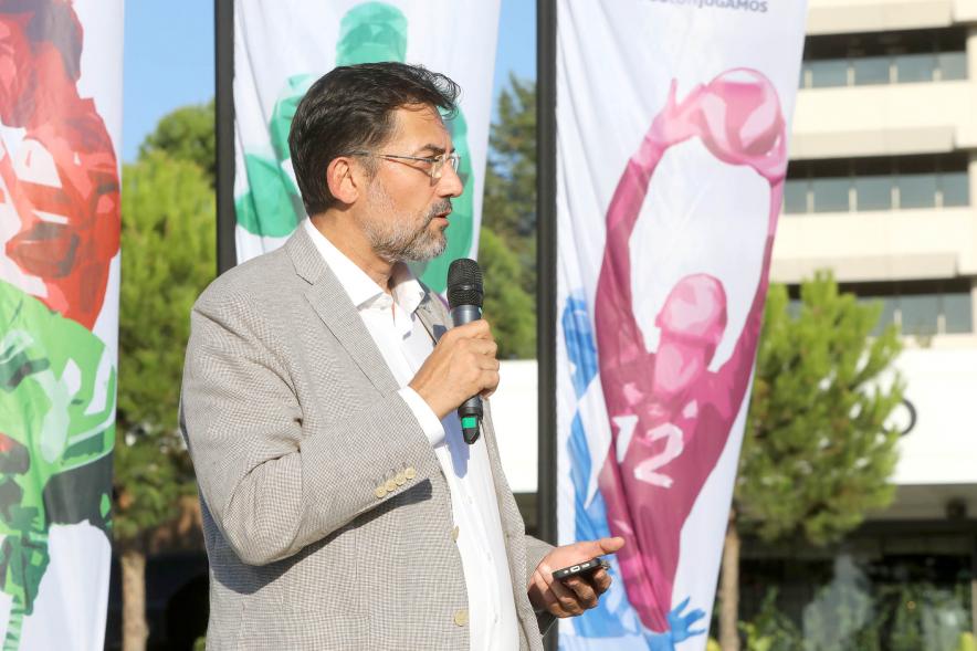 Presentación Equipos Fundal Temporada 2022-23 - Primer plano del presidente de Fundal Ignacio Ardila.