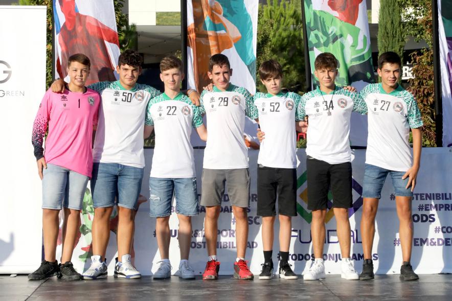 Presentación Equipos Fundal Temporada 2022-23 - Posado del equipo de balonmano masculino.