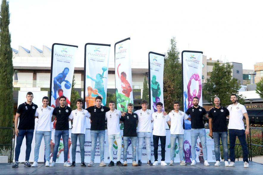 Presentación Equipos Fundal Temporada 2022-23 - Posado de parte del equipo del Club Patín Alcobendas.       .