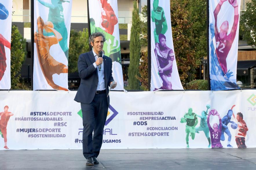 Presentación Equipos Fundal Temporada 2022-23 - Primer plano del alcalde Aitor Retolaza.