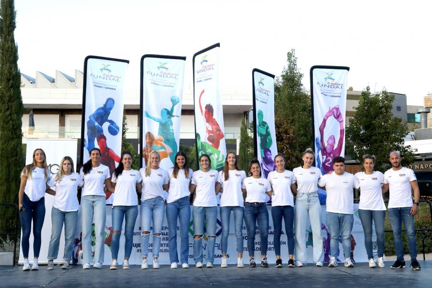   Presentación Equipos Fundal Temporada 2022-23 - Posado del Club natación Alcobendas.