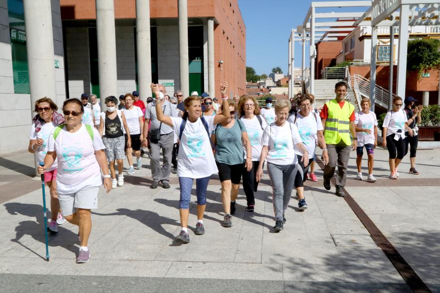 Marcha de Mayores 2022 - Imagen  de los numerosos participantes.