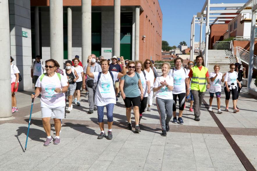 Marcha de Mayores 2022 - Imagen  de los numerosos participantes.