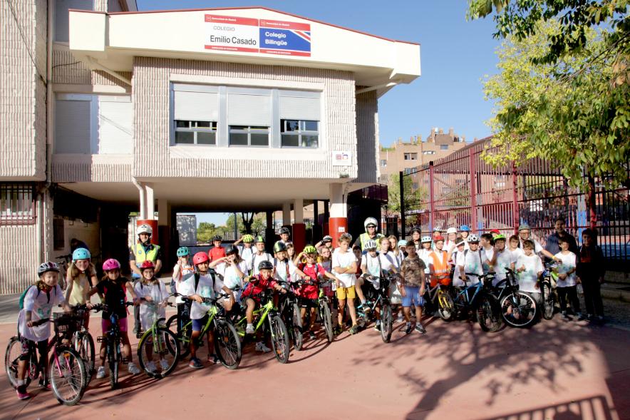 Semana de la Movilidad - Recorrido Escolar - Posado de todos los niños participantes.