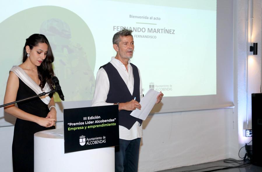 IIIª Edición Premios Lider Alcobendas - Primer plano de los presentadores de la gala.