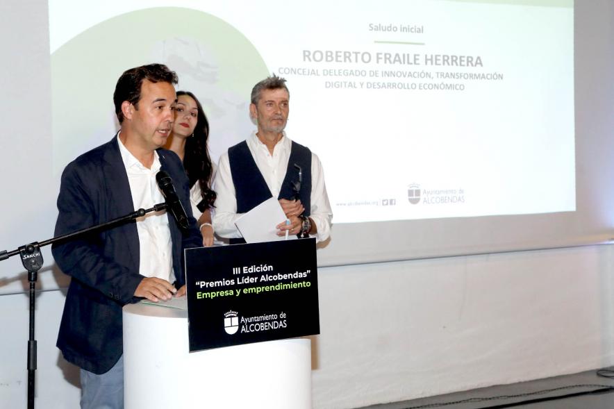 IIIª Edición Premios Lider Alcobendas - Primer plano de los presentadores de la gala.