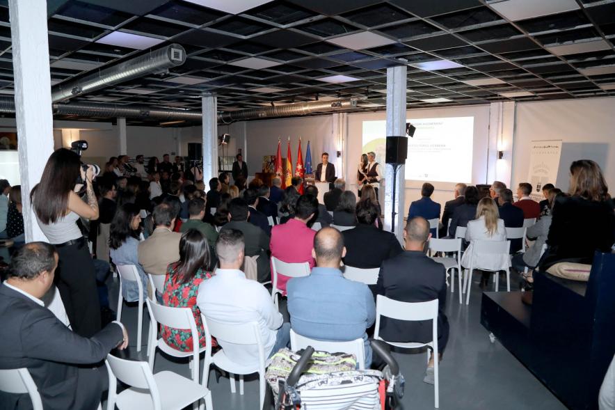 IIIª Edición Premios Lider Alcobendas - Plano trasero de la sala, de los asistentes.