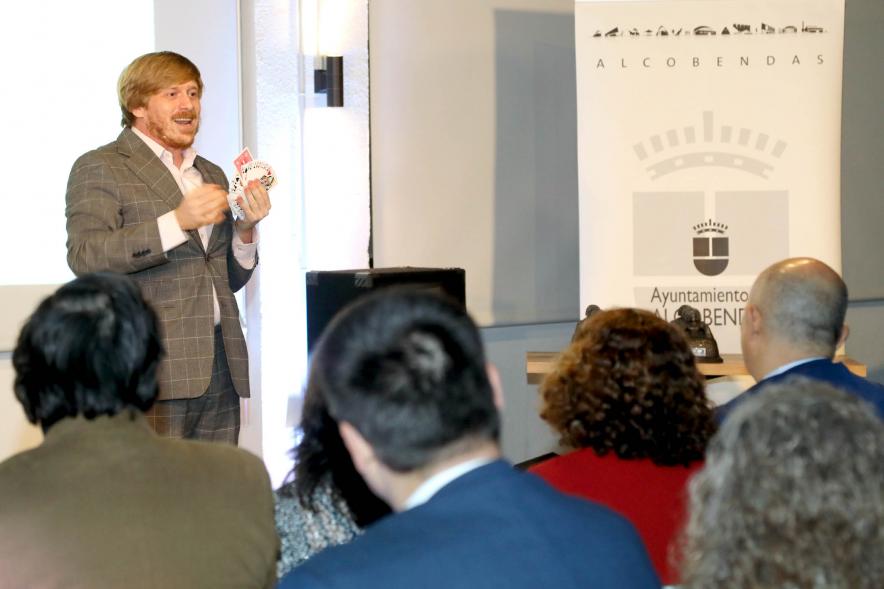 IIIª Edición Premios Lider Alcobendas - Primer plano de un ponente de la gala.