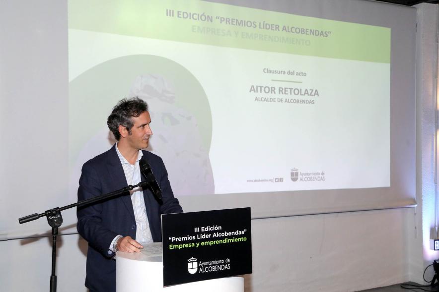 IIIª Edición Premios Lider Alcobendas - Primer plano del discurso del alcalde Aitor Retolaza. - 