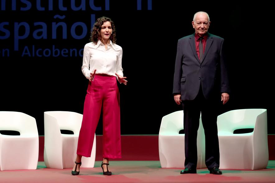 Actos de la Constitución 2022 - Imagen de los presentadores del homenaje a la Constitución.