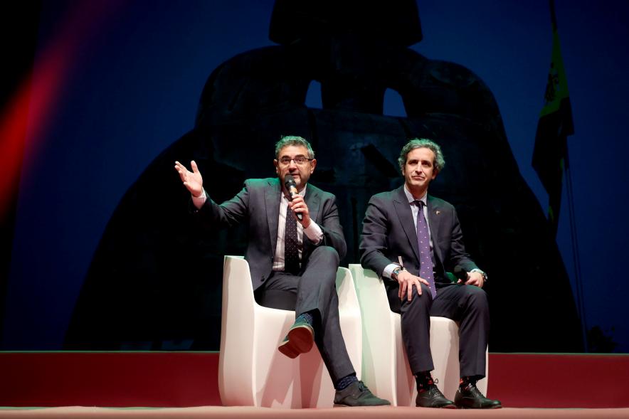Actos de la Constitución 2022 - Imagen del escenario con  el alcalde Retolaza, el vicealcalde Sánchez Acera