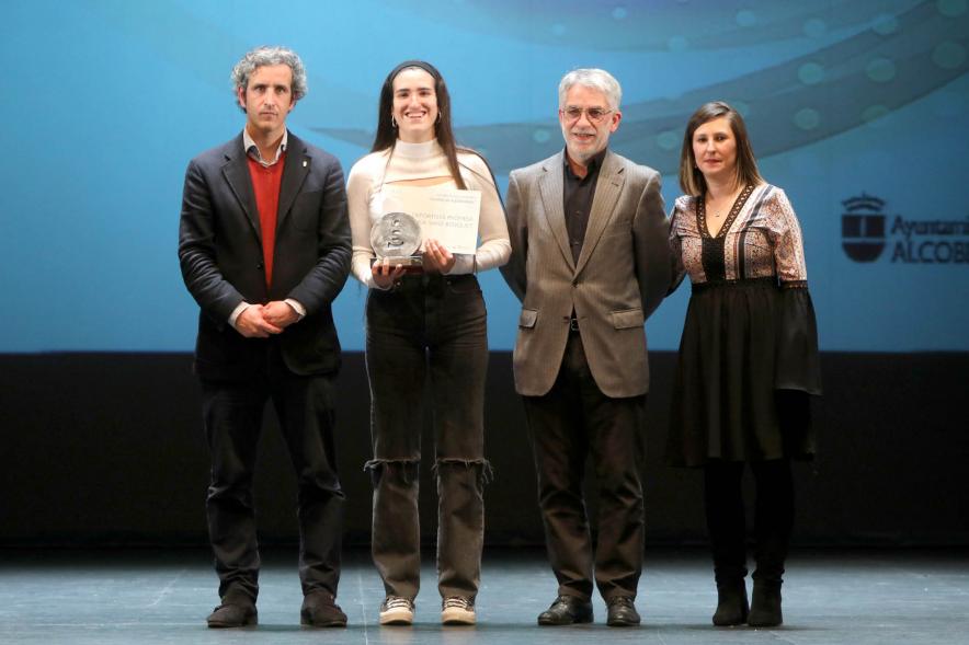 Gala del Deporte 2022 - Posado del alcalde Aitor Retolaza, la concejal de deportes y varios galardonados.       