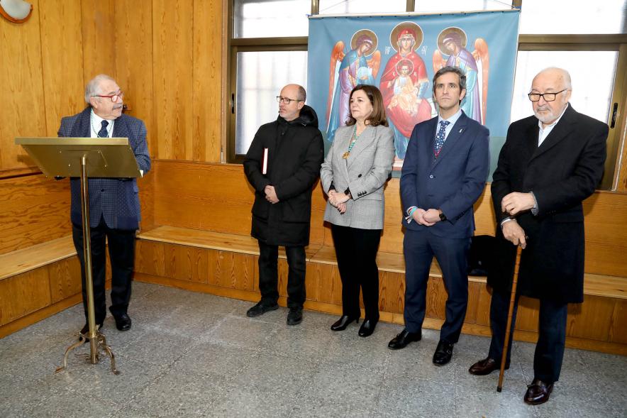 Elección del Prioste Mayor Fiestas Virgen de la Paz 2023 - Imagen de miembros de la Hermandad, el nuevo Prioste y el alcalde Retolaza.