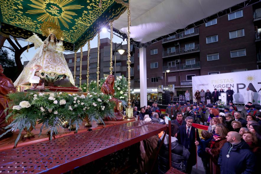 Procesión Virgen de la Paz 2023 - Imagen del momento del inicio de la procesión de la Virgen de la Paz.