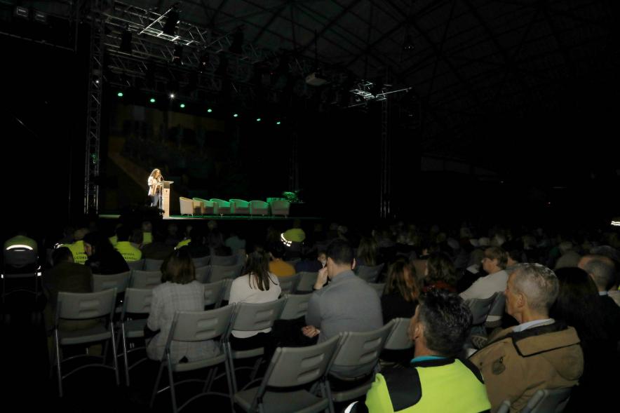  Acto de Jubilación Trabajadores de Seromal 2023 - Imagen lateral de los asistentes al acto.