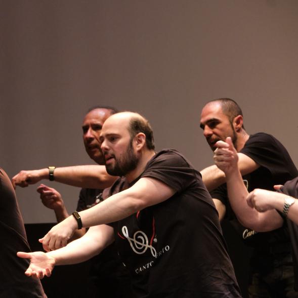 I Jornada de inclusión profesional en las artes escénicas en Alcobendas - Imagen de un momento de la actuación del Coro Canto Abierto.