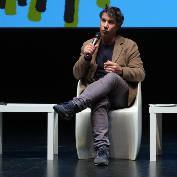 I Jornada de inclusión profesional en las artes escénicas en Alcobendas - Imagen de la ponente Gregorio Saravia Méndez, delegado del CERMI en el uso de la palabra.
