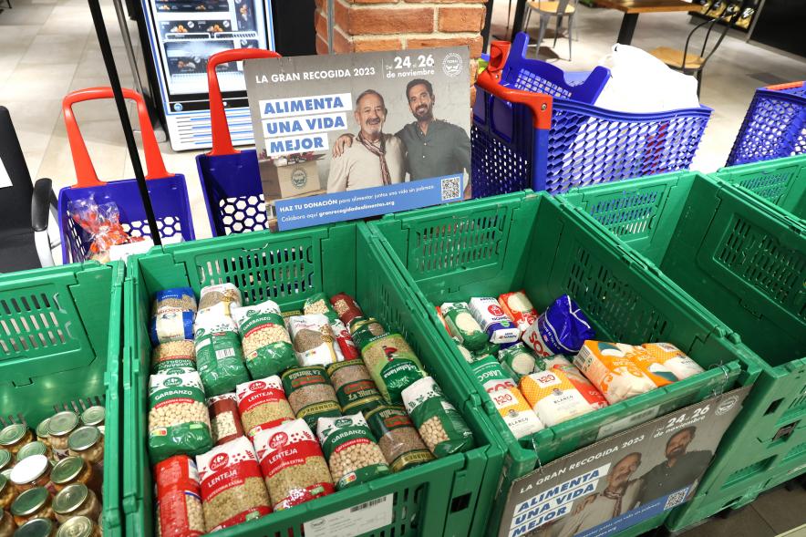 Colaboración con la 11ª edición de "La Gran Recogida de Alimentos" - Imagen de los alimentos recogidos.