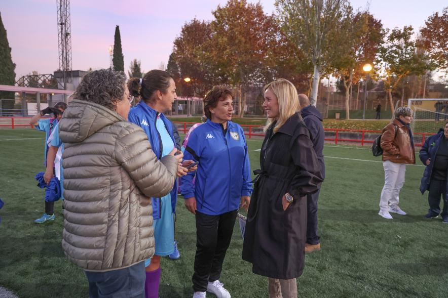 Partido de fútbol entre las veteranas del Alcobendas CF y las del RCD Espanyol 02