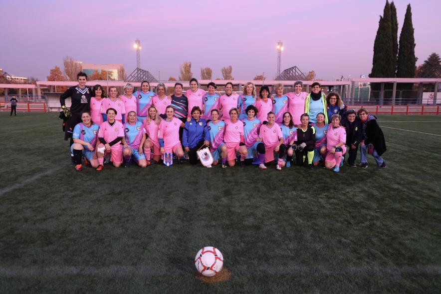 Partido de fútbol entre las veteranas del Alcobendas CF y las del RCD Espanyol 06