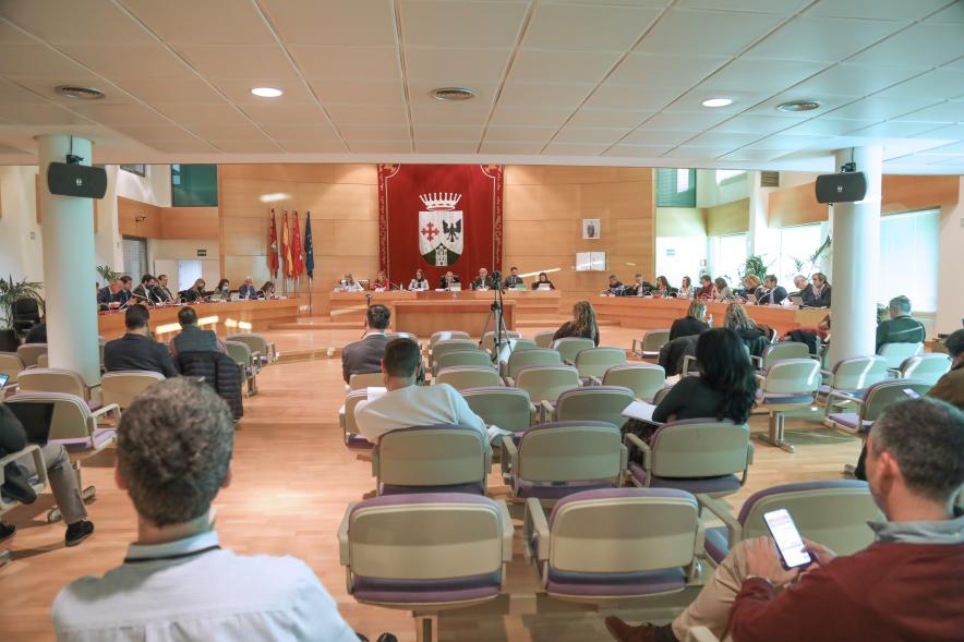 Pleno Extraordinario Presupuestos 2024, ciudadanos asistentes al pleno