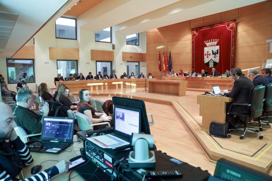 Pleno Extraordinario Presupuestos 2024, ciudadanos asistentes al pleno
