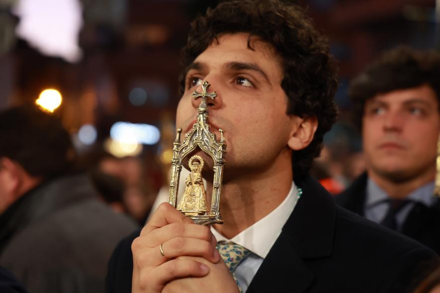 Procesión de la Virgen de la Paz 2024, influencer Tomás Páramo