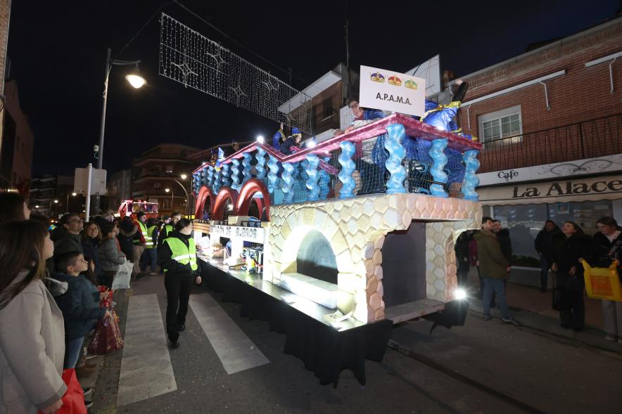 Cabalgata de los Reyes Magos 2024, carroza de APAMA