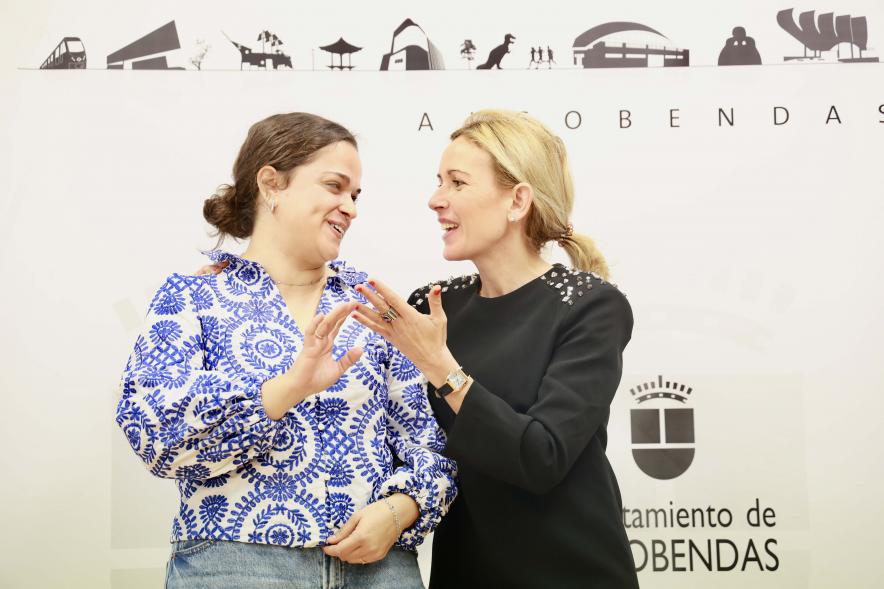 Entrega de reconocimientos del "Programa Mentoring Empresarial 2023", alcaldesa y empresaria