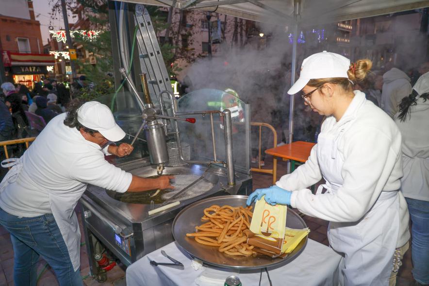 Pregón de las Fiestas de la Virgen de la Paz 2024, reparto de churros