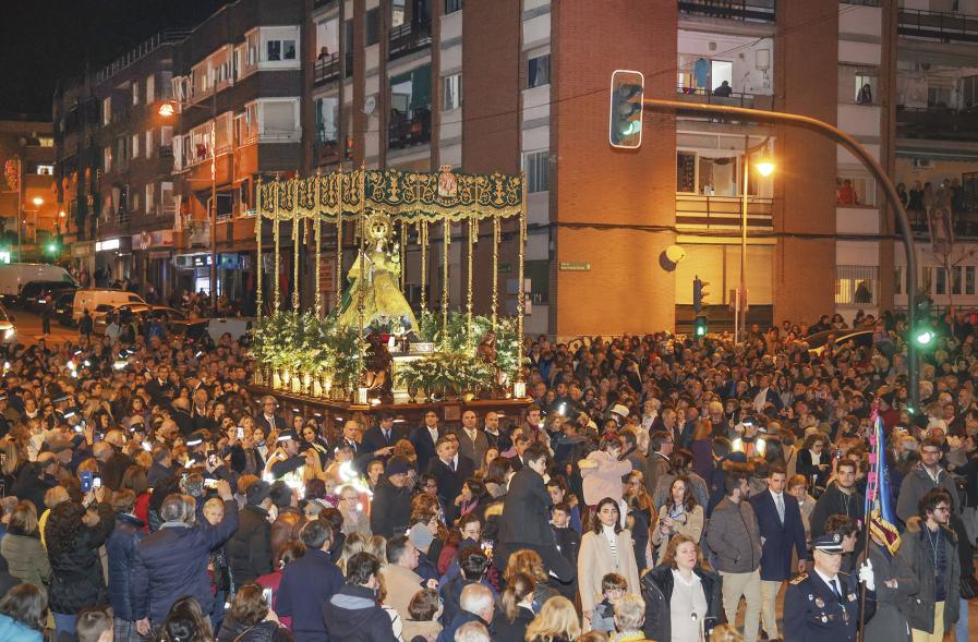 Procesión de la Virgen de la Paz 2024, asistentes a la procesión