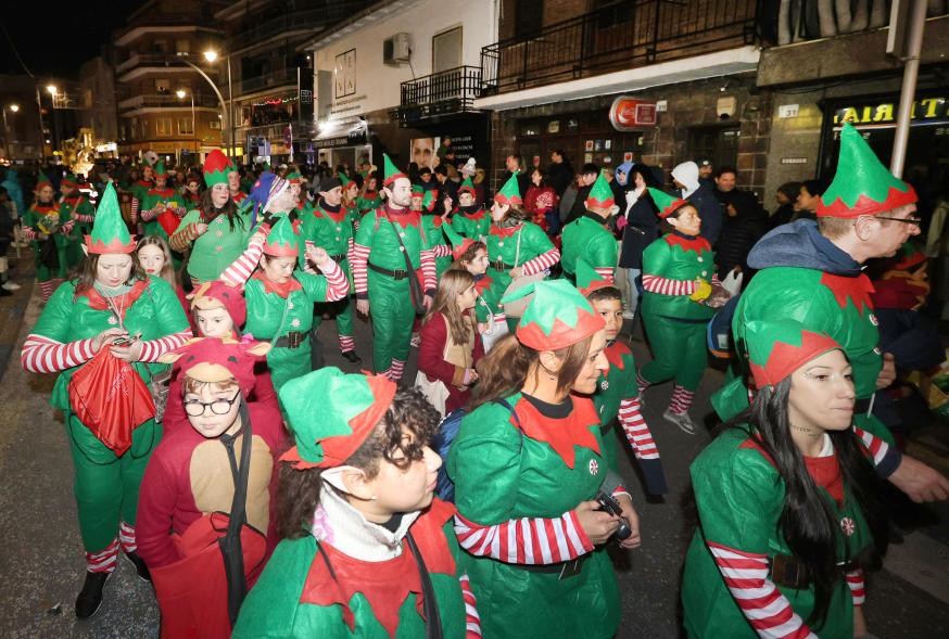 Cabalgata de los Reyes Magos 2024, participantes disfrazados de duendes