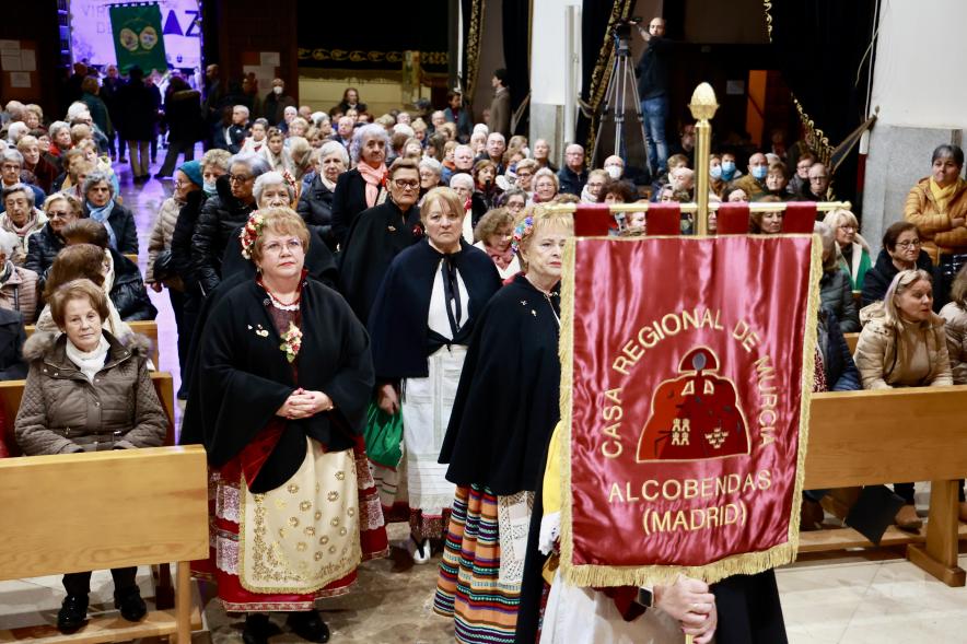 Ofrenda floral 2024, misa en la iglesia san pedro apóstol