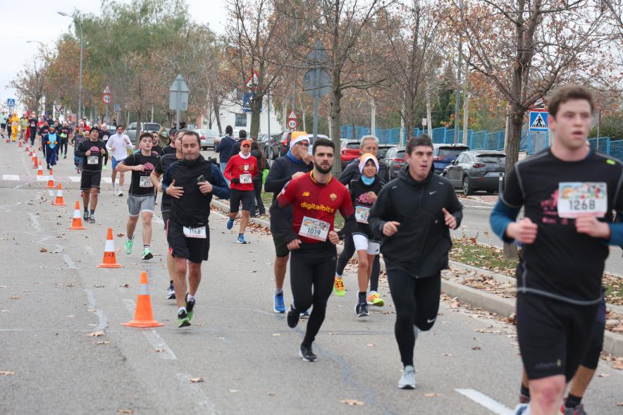 San Silvestre 2023, corredores corriendo
