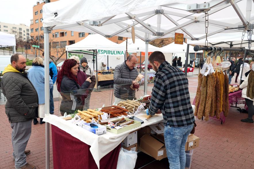 Mercado de Productores 2024, puesto de charcutería